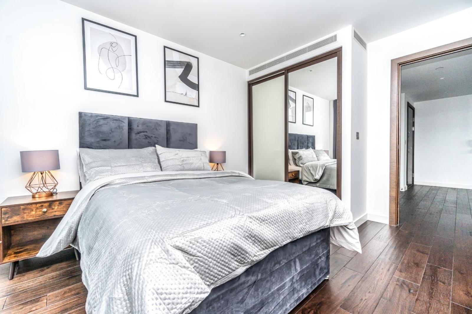 Luxury 2 Bedroom Apartment In Tower Hill Londra Esterno foto